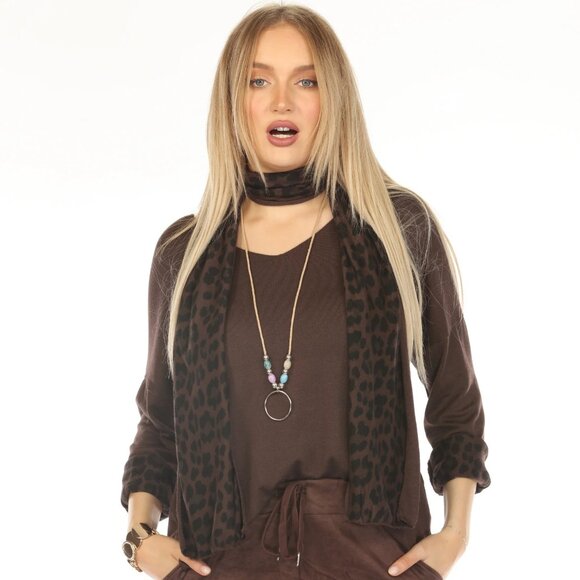Chocolate Color Top With Leopard Print Scarf - Picture 1 of 16